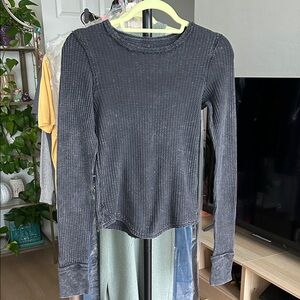 We The Free Long Sleeve. Size Extra Small.